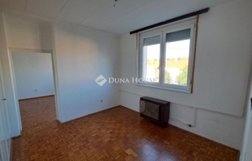 Eladó lakás