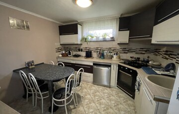 Eladó családi ház