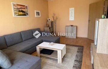 Eladó lakás