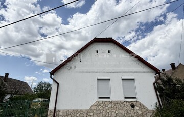 Eladó családi ház