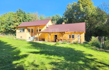 Eladó családi ház