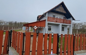 Eladó családi ház