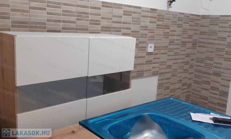 Martfűn eladó tégla építésű lakás!                                 