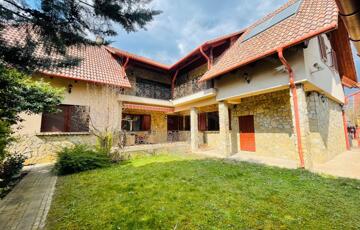 Eladó családi ház