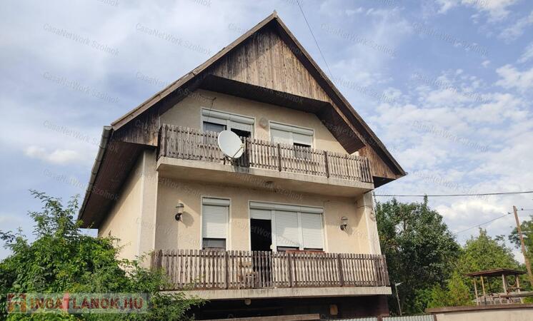 Eladó családi ház, Farmos
