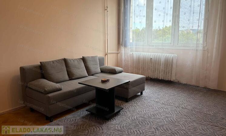 Megérkezni, beköltözni, otthon lenni Tatabányán 57 m2-en                                 
