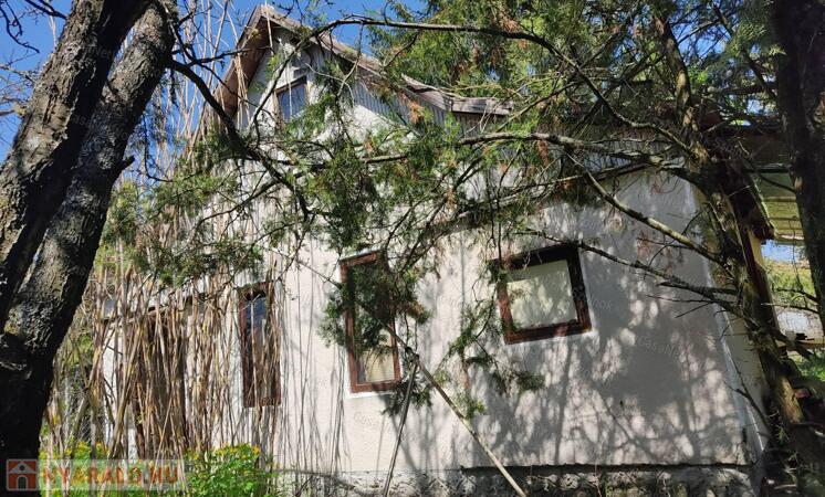 Eladó üdülőövezeti hétvégi ház, Tápiószentmárton                                 