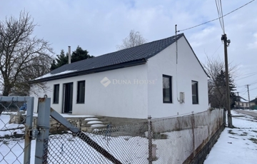 Eladó családi ház