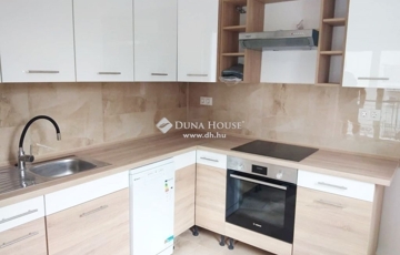 Eladó lakás