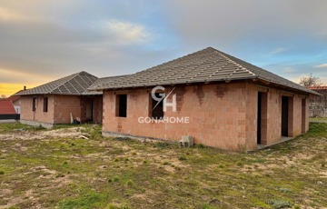 Eladó családi ház