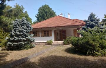 Eladó családi ház