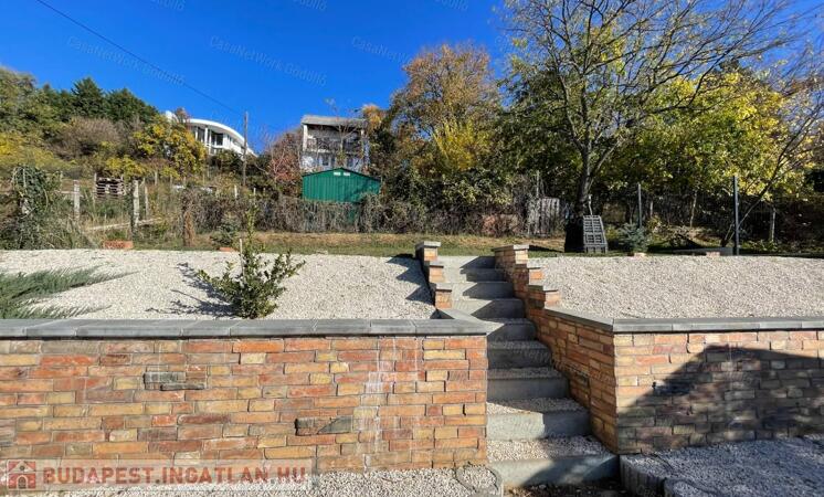 Panorámás telek lakható mobilházzal                                 