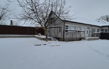 Eladó családi ház