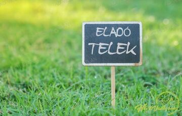 Eladó telek/földterület