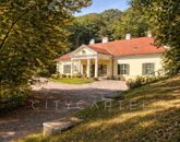 Eladó családi ház Esztergom 1 200 000 Euro