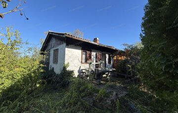 Eladó telek/földterület