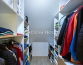 Eladó családi ház Nagykozár 225 000 000 Ft