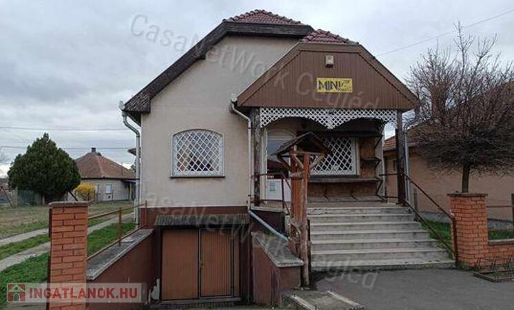 Tápiószelén üzleti ingatlan eladó