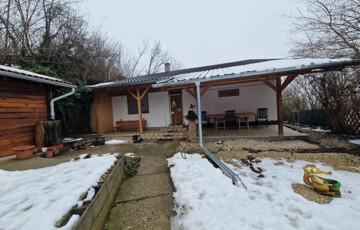 Eladó családi ház