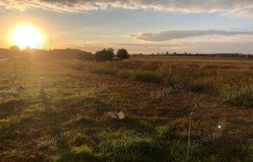 Eladó telek/földterület