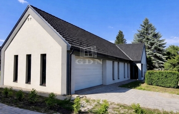 Eladó családi ház