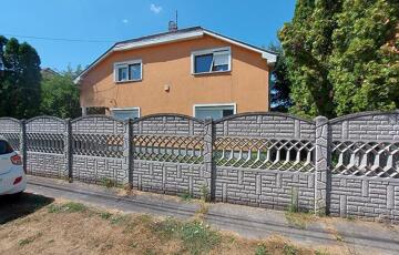 Eladó családi ház