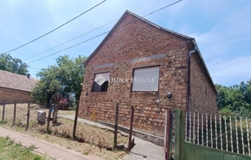 Eladó családi ház