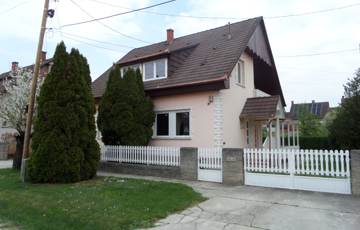 Eladó családi ház