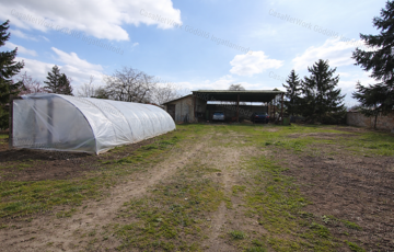 Eladó telek/földterület