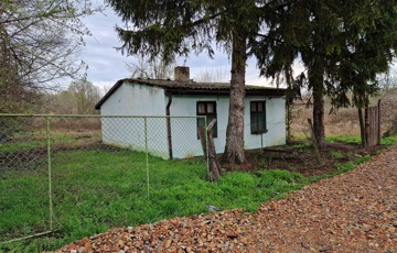 Eladó telek/földterület