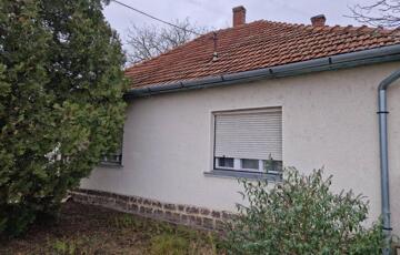 Eladó családi ház