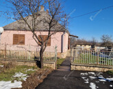 Eladó családi ház Szákszend 38 500 000 Ft