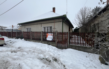 Eladó családi ház