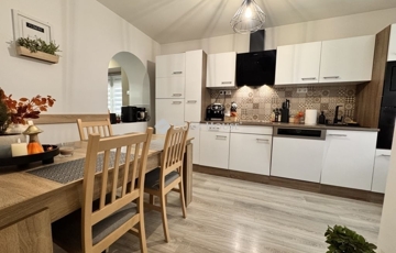 Eladó családi ház