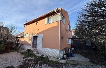 Eladó családi ház