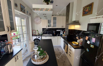 Kiadó családi ház