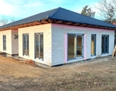 Eladó családi ház Nyúl 98 600 000 Ft