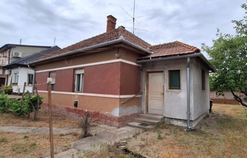 Eladó családi ház