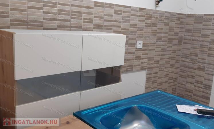 Martfűn eladó tégla építésű lakás!