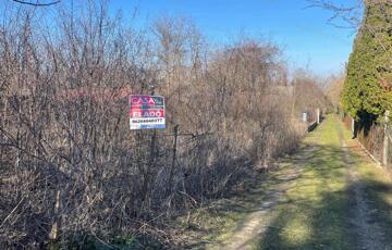 Eladó telek/földterület