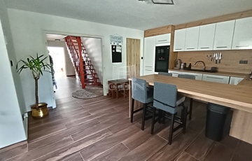 Eladó családi ház