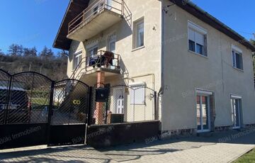 Eladó családi ház