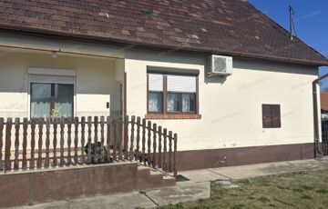 Eladó családi ház