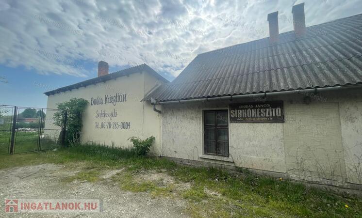 Szolnokon műhely eladó!