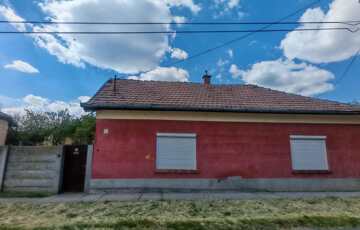 Eladó családi ház