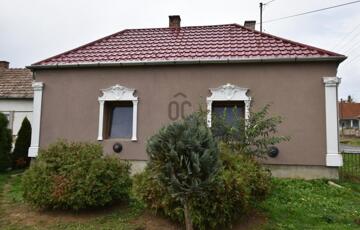 Eladó családi ház