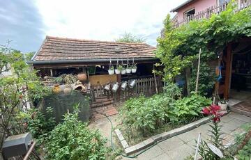 Eladó családi ház