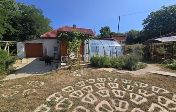 Eladó családi ház
