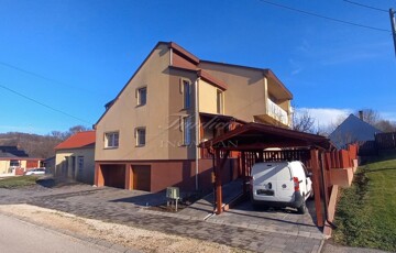 Eladó családi ház