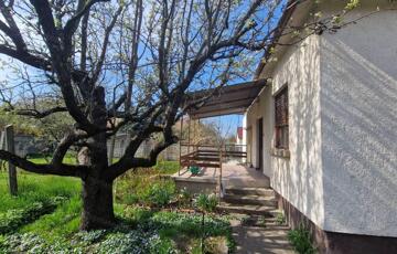 Eladó családi ház